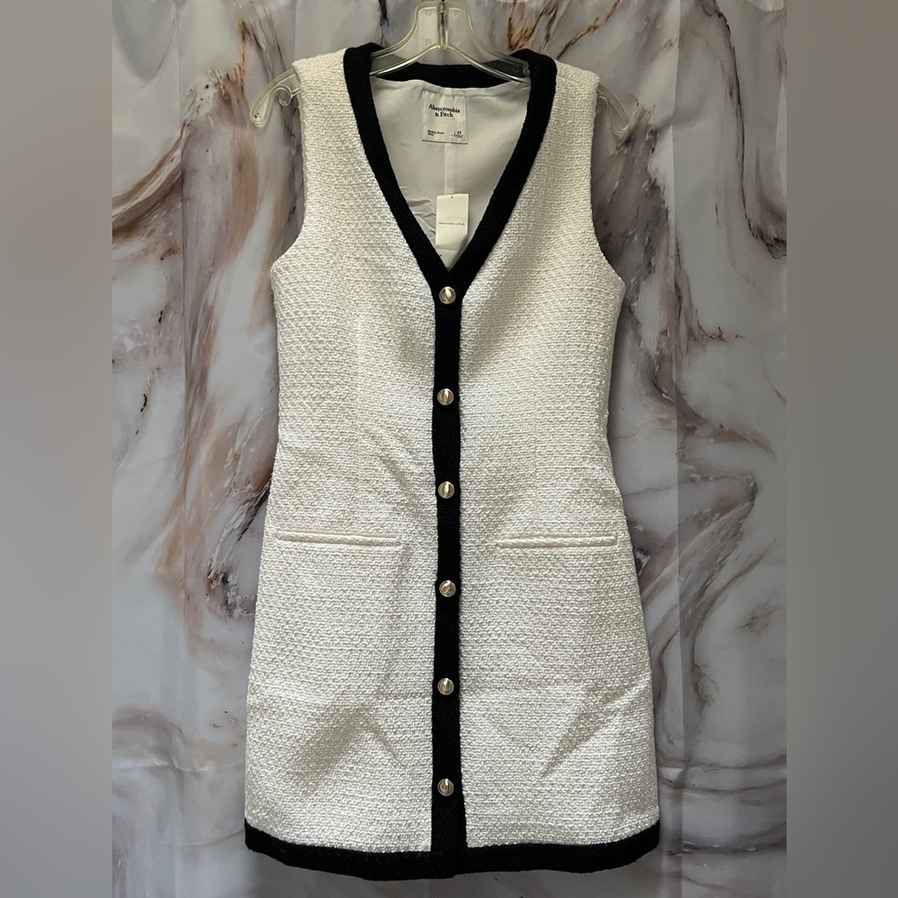 Elegant White and Black Sleeveless Dress